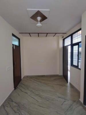 Room in 2 BHK Builder Floor at Govindpuri – for Rent