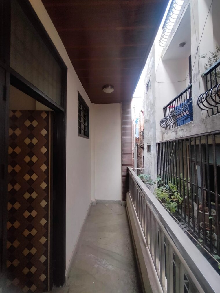 Balcony, govindpuri 2 Bedroom 590 Sq.Ft. Builder Floor In Govindpuri Delhi 9282902
