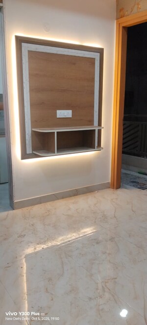 Room in 1 BHK Builder Floor at Govindpuri – for Rent