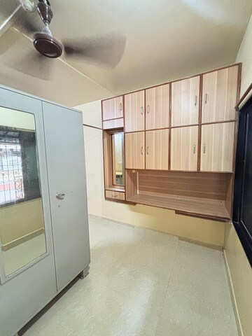 Room in 1 RK Apartment at Prayag Nagari Nivara CHS, Goregaon East – for Rent
