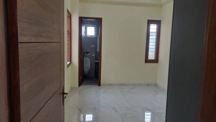 Room, sector 45 3.5 Bedroom 2100 Sq.Ft. Builder Floor In Sector 45 Gurgaon 9282965