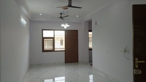 Room in 3.5 BHK Builder Floor at Sector 45 – for Rent