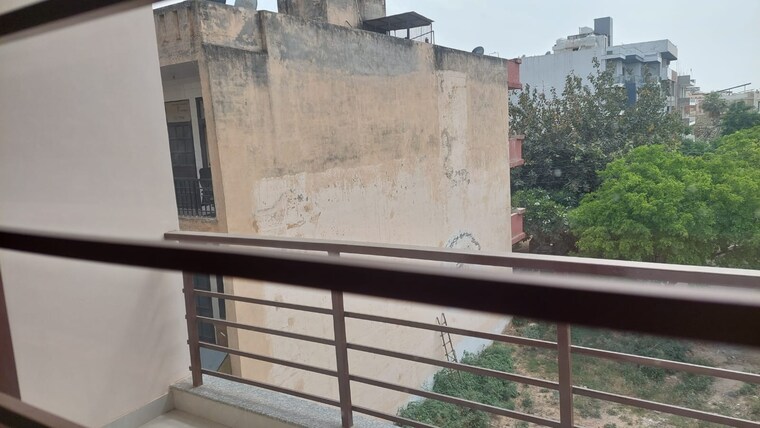 Balcony, sector 45 3.5 Bedroom 2100 Sq.Ft. Builder Floor In Sector 45 Gurgaon 9282965