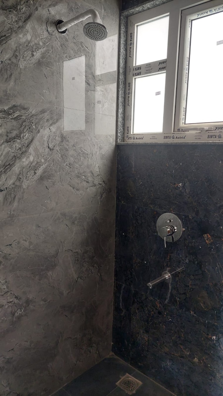 Bathroom, sector 45 3.5 Bedroom 2100 Sq.Ft. Builder Floor In Sector 45 Gurgaon 9282965