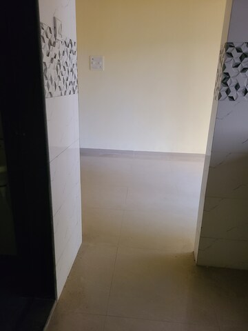 Room in 1 BHK Apartment at Sahara Reliable Shreejee Empire, Nalasopara West – for Sale