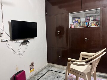 Furnished Amenities in 6 BHK Independent House at Dayal Bagh – for Sale