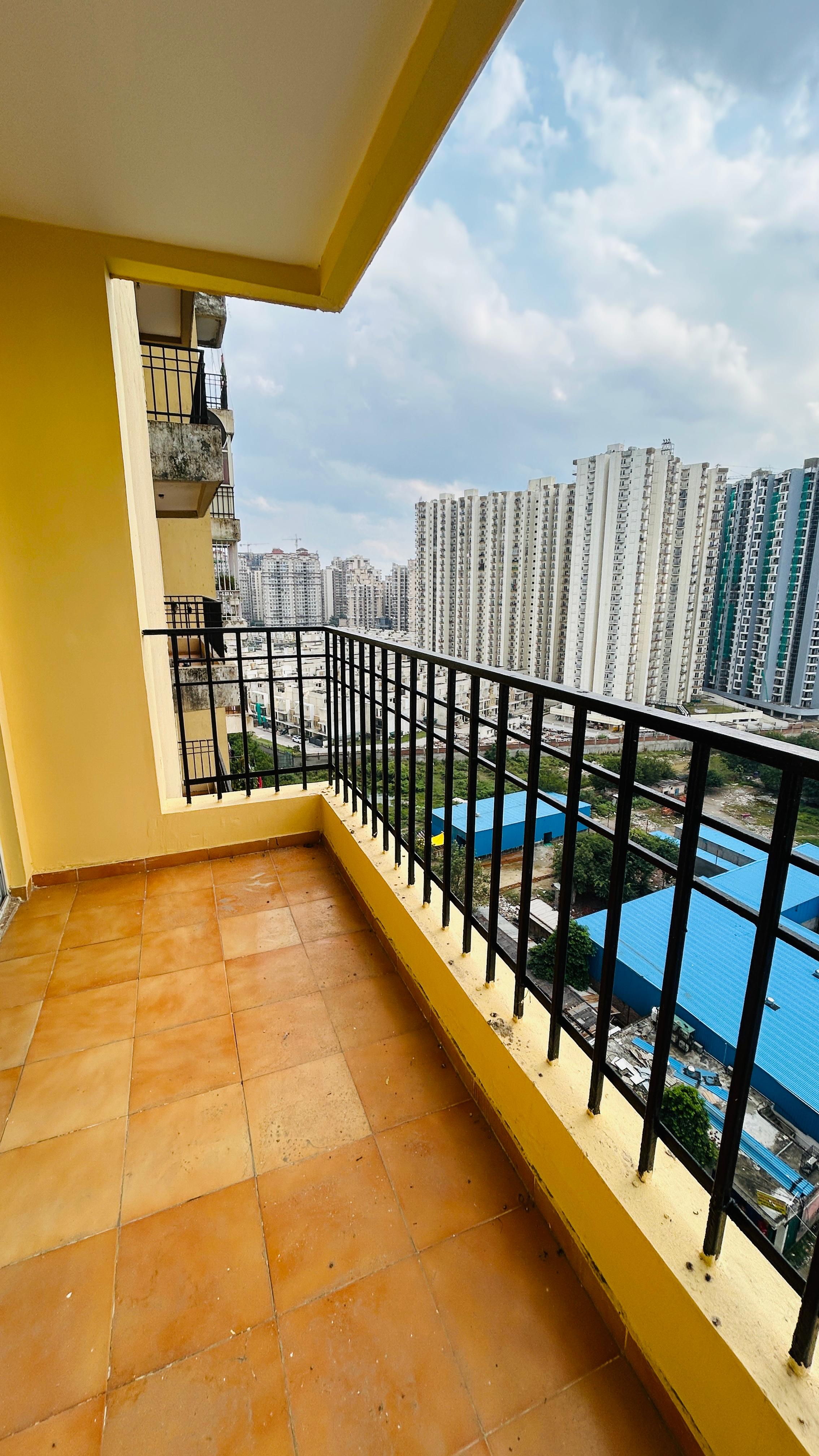 2 BHK Apartment For Sale in Himalaya Pride