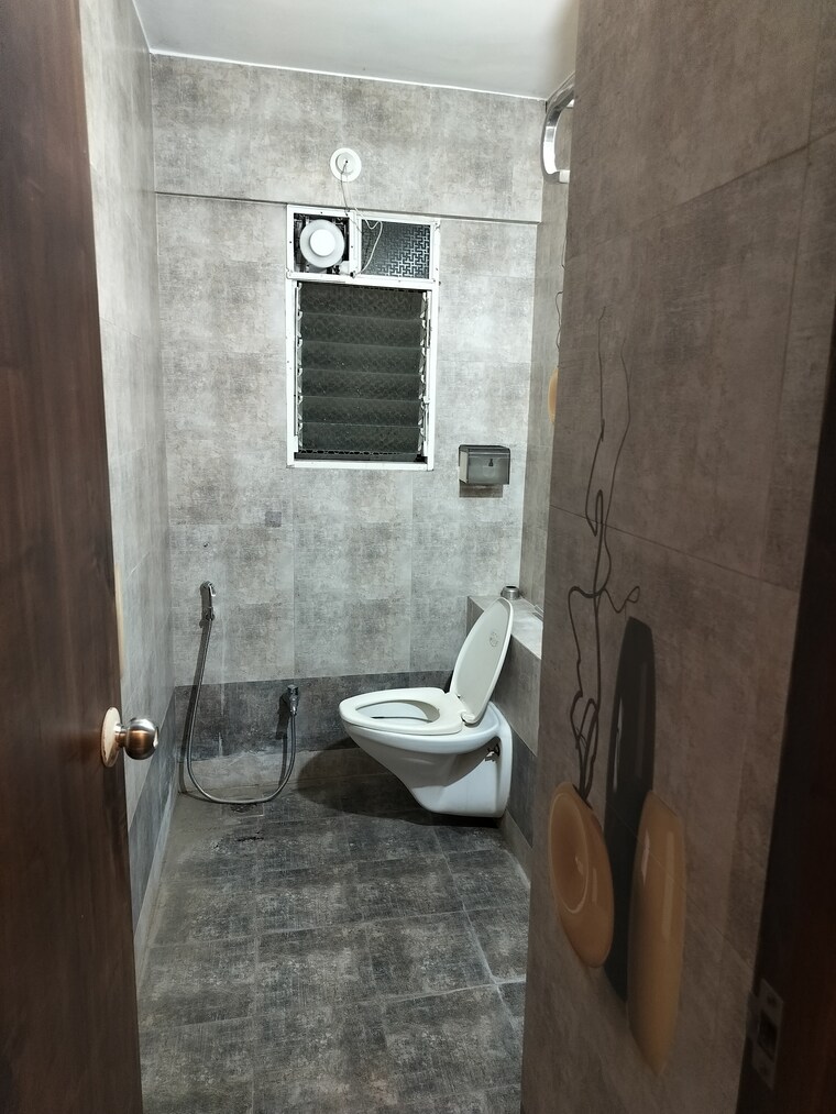 Bathroom, royal-imperio 3 Bedroom 1600 Sq.Ft. Apartment In Pimple Saudagar Pune 9283017