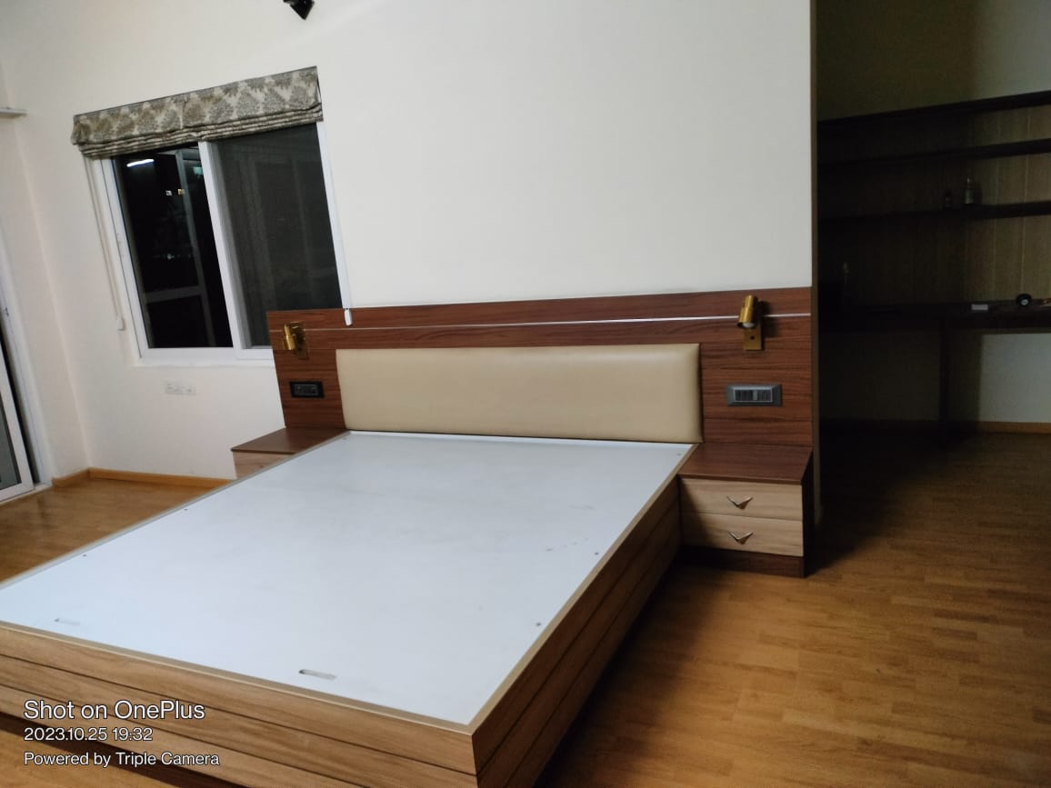 3 BHK + Servant Room Villa For Rent in Vaswani Walnut Creek