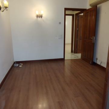 Room in 3.5 BHK Builder Floor at Vasant Vihar – for Rent