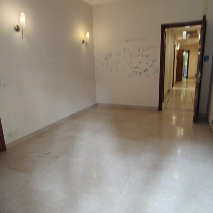 Room, vasant vihar 3.5 Bedroom 3600 Sq.Ft. Builder Floor In Vasant Vihar Delhi 9283022