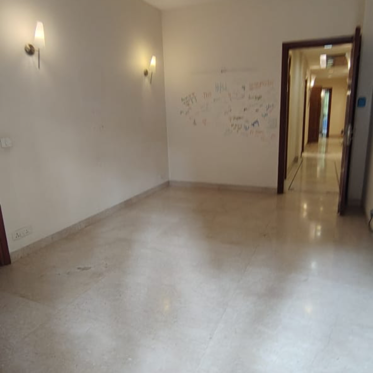 Room, vasant vihar 3.5 Bedroom 3600 Sq.Ft. Builder Floor In Vasant Vihar Delhi 9283022