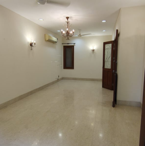 Room in 3.5 BHK Builder Floor at Vasant Vihar – for Rent