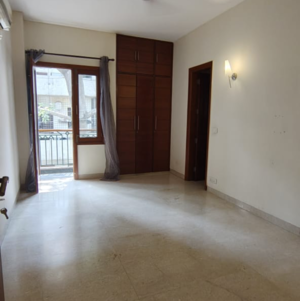 Room in 3.5 BHK Builder Floor at Vasant Vihar – for Rent