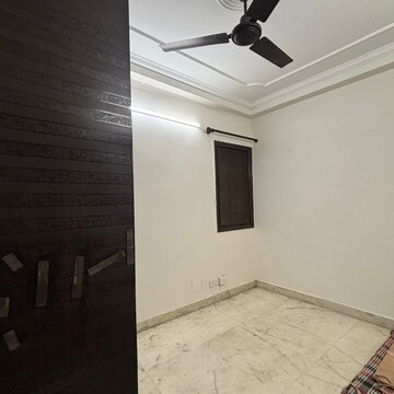 Room in 3 BHK Builder Floor at Malviya Nagar – for Rent
