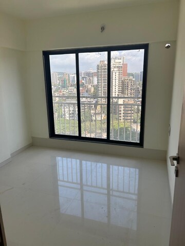 Bedroom in 2 BHK Apartment at Oxford Navrang Crystal, Goregaon West – for Rent