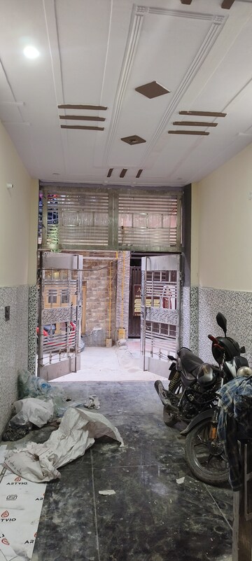 Parking in 3 BHK Independent House at Sector 48 – for Sale