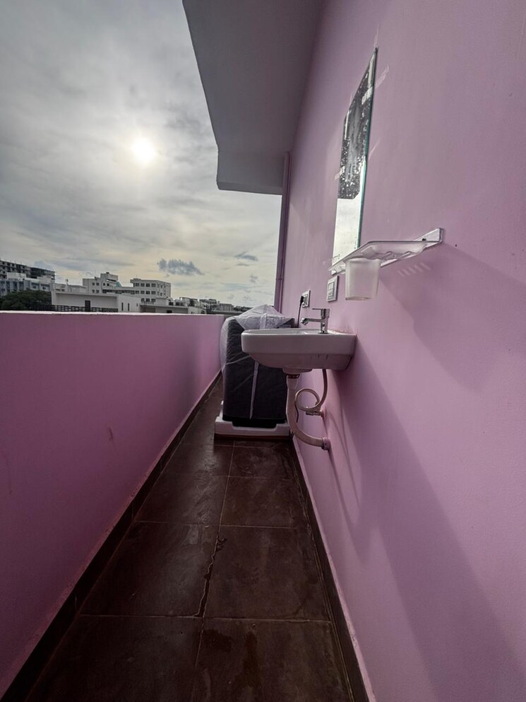 Balcony, ten-madhapur 2 Bedroom 800 Sq.Ft. Apartment In Madhapur Hyderabad 9283066