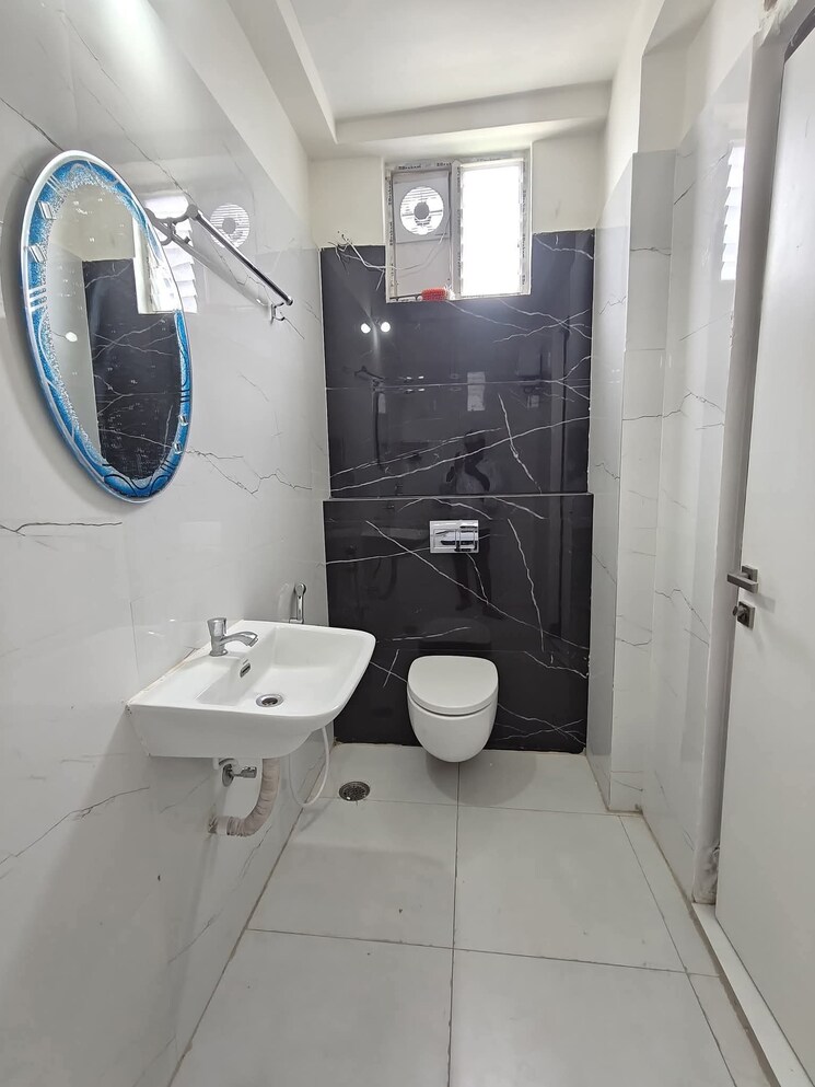 Bathroom, lansum-madhava-towers 2 Bedroom 1380 Sq.Ft. Apartment In Madhapur Hyderabad 9283073