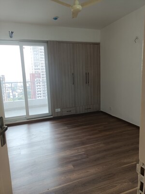 Room in 4 BHK Apartment at The 3C Lotus Panache, Sector 110 – for Rent