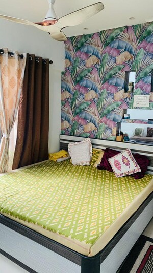 Bedroom in 2.5 BHK Apartment at Everest World Morning Glory CHS Ltd, Kolshet Road – for Sale