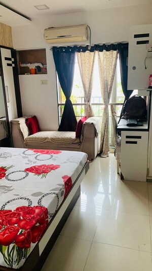 Bedroom in 2.5 BHK Apartment at Everest World Morning Glory CHS Ltd, Kolshet Road – for Sale