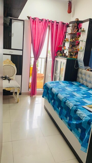 Bedroom in 2.5 BHK Apartment at Everest World Morning Glory CHS Ltd, Kolshet Road – for Sale