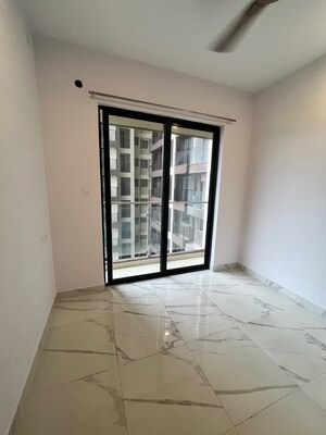 Room in 2 BHK Apartment at Risland The Icon, Yashaswi Nagar – for Rent