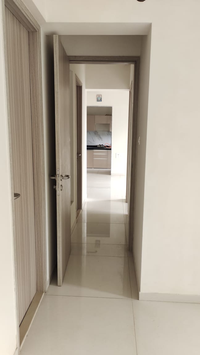 1 BHK 425 Sq.Ft. Apartment in Rustomjee Bella Phase 1