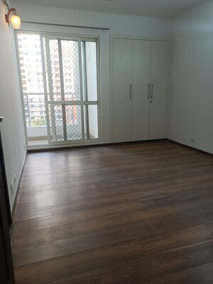 Room in 4 BHK Apartment at The 3C Lotus Panache, Sector 110 – for Rent