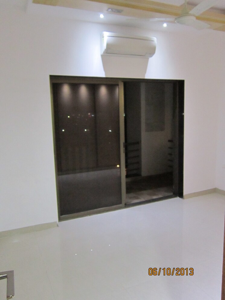 Room, shankar nagar 3 Bedroom 1550 Sq.Ft. Apartment In Shankar Nagar Raipur 9283235