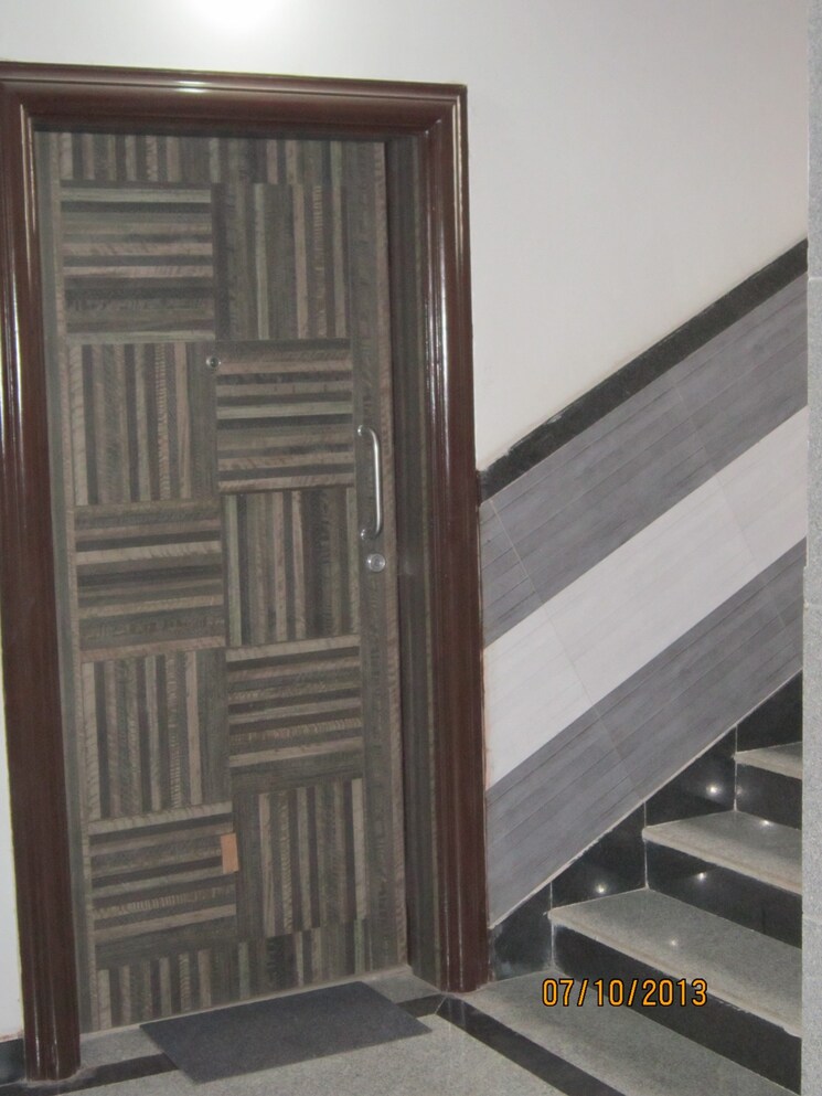 undefined, shankar nagar 3 Bedroom 1550 Sq.Ft. Apartment In Shankar Nagar Raipur 9283235