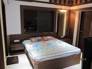 Bedroom in 3 BHK Apartment at Shankar Nagar – for Rent