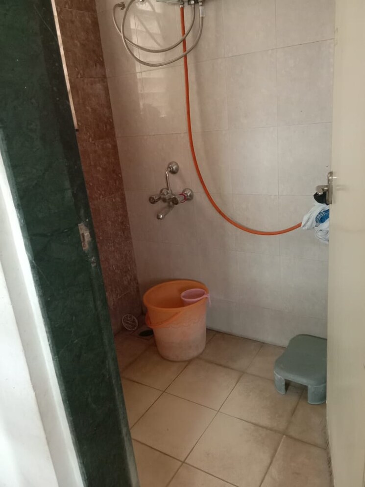 Bathroom, sarthak-keshar 1 Bedroom 560 Sq.Ft. Apartment In Wagholi Pune 9283256