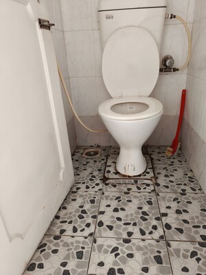 Bathroom in 1 BHK Apartment at Nerul Sector 27 – for Rent