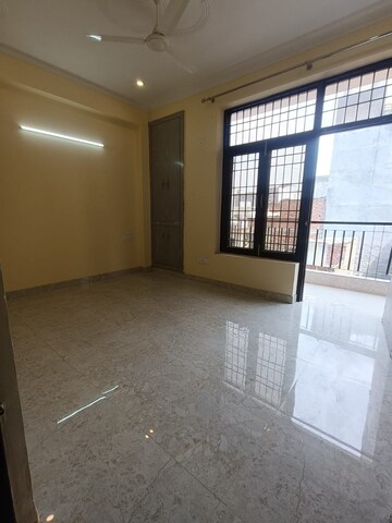 Room in 2 BHK Builder Floor at Chattarpur – for Rent