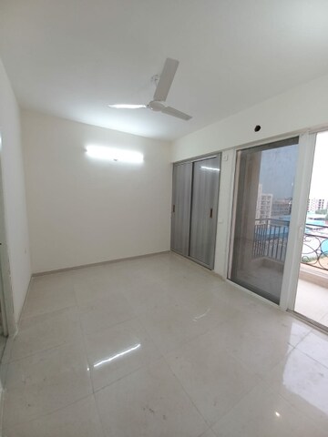 Room in 2 BHK Apartment at Signature The Millennia 2, Sector 37d – for Rent