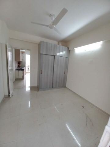Room in 2 BHK Apartment at Signature The Millennia 2, Sector 37d – for Rent