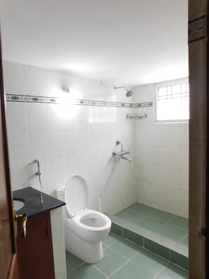 Bathroom in 5 BHK Villa at Madhapur – for Rent