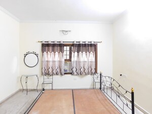 Room in 5 BHK Villa at Madhapur – for Rent