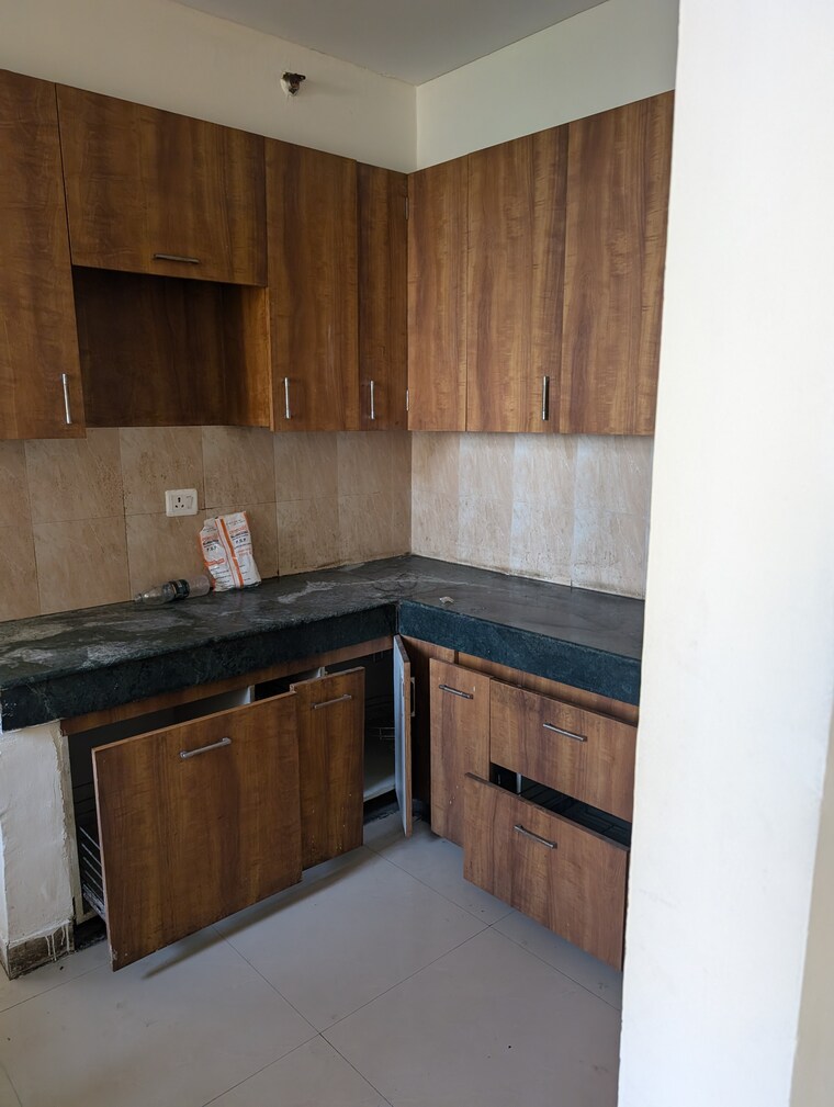 Kitchen, jaypee-greens-klassic-heights 3.5 Bedroom 1670 Sq.Ft. Apartment In Sector 134 Noida 9283394