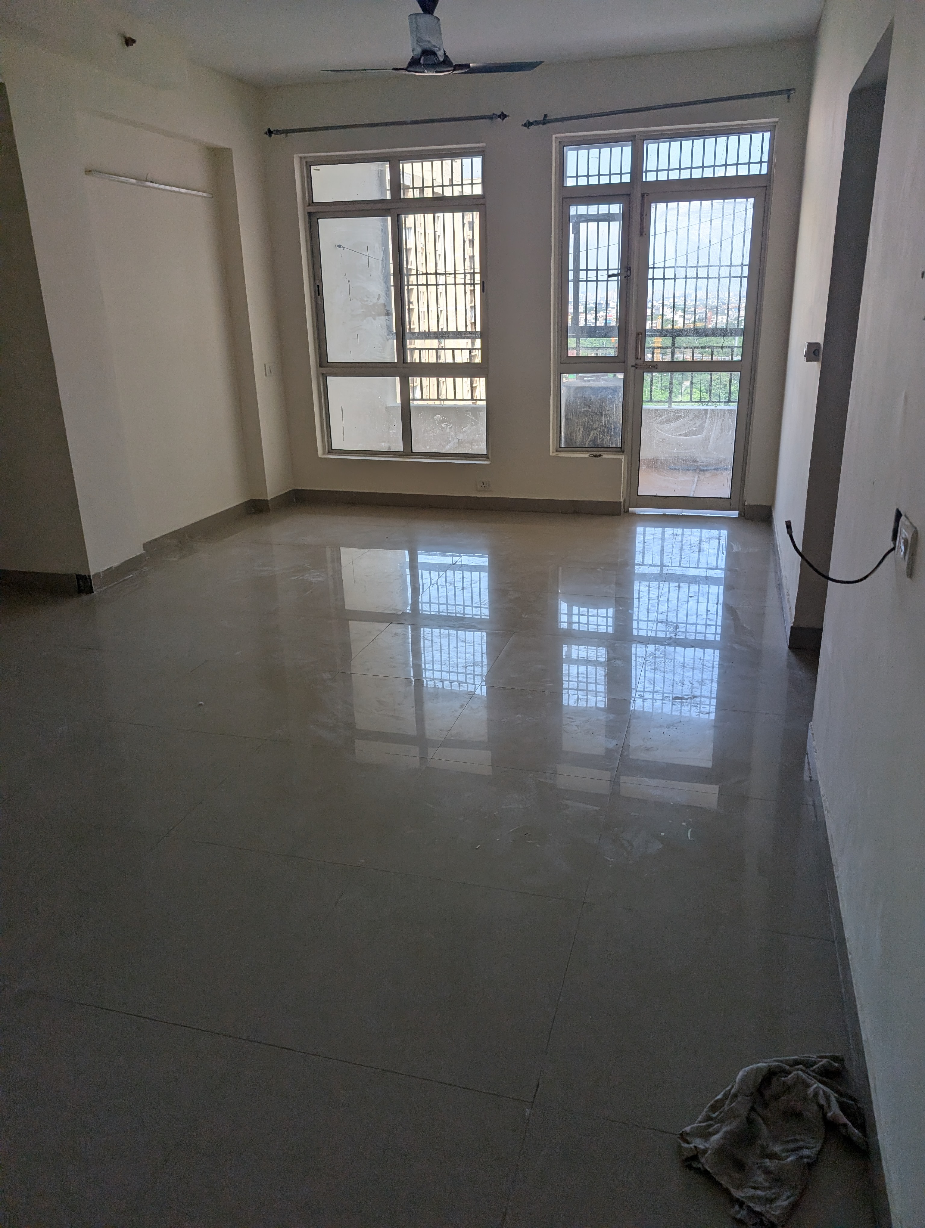 3.5 BHK 1670 Sq.Ft. Apartment in Jaypee Greens Klassic Heights