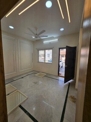 Room in 4 BHK Villa at Tellapur – for Rent