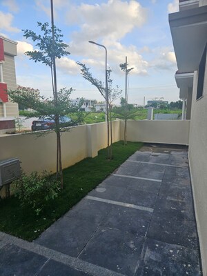 Balcony in 4 BHK Villa at Tellapur – for Rent