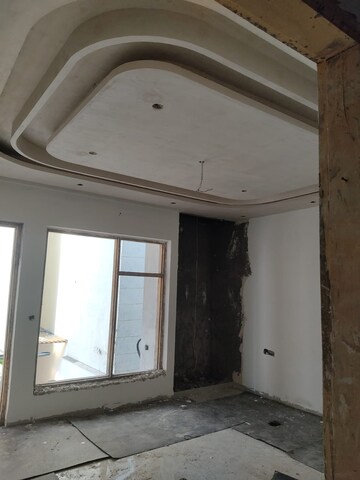 Building Lobby in 4 BHK Builder Floor at Parklands, Sector 85 – for Sale