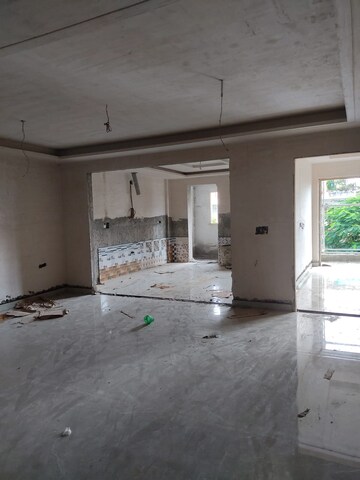 Room in 4 BHK Builder Floor at Parklands, Sector 85 – for Sale