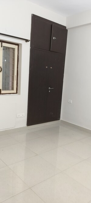 Furnished Amenities in 2 BHK Villa at RWA Apartments Sector 52, Sector 52 – for Rent