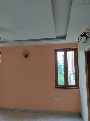 Room in 3 BHK Builder Floor at Parklands, Sector 85 – for Sale