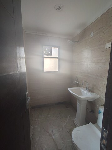 Bathroom in 4 BHK Builder Floor at Green Fields Colony – for Rent