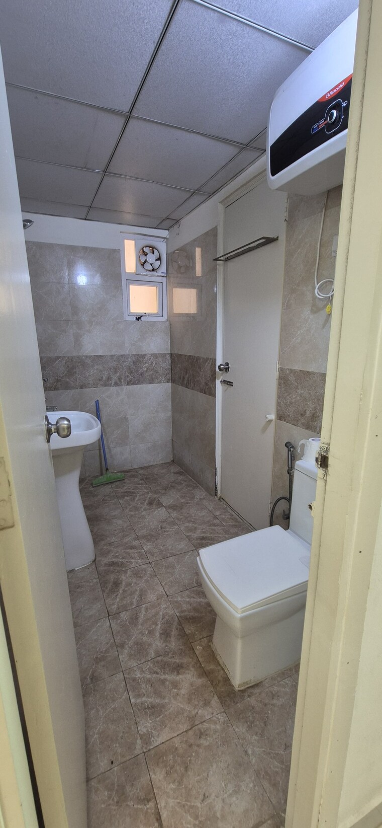 Bathroom, gaurs-siddhartham 3 Bedroom 1195 Sq.Ft. Apartment In Siddharth Vihar Ghaziabad 9283531